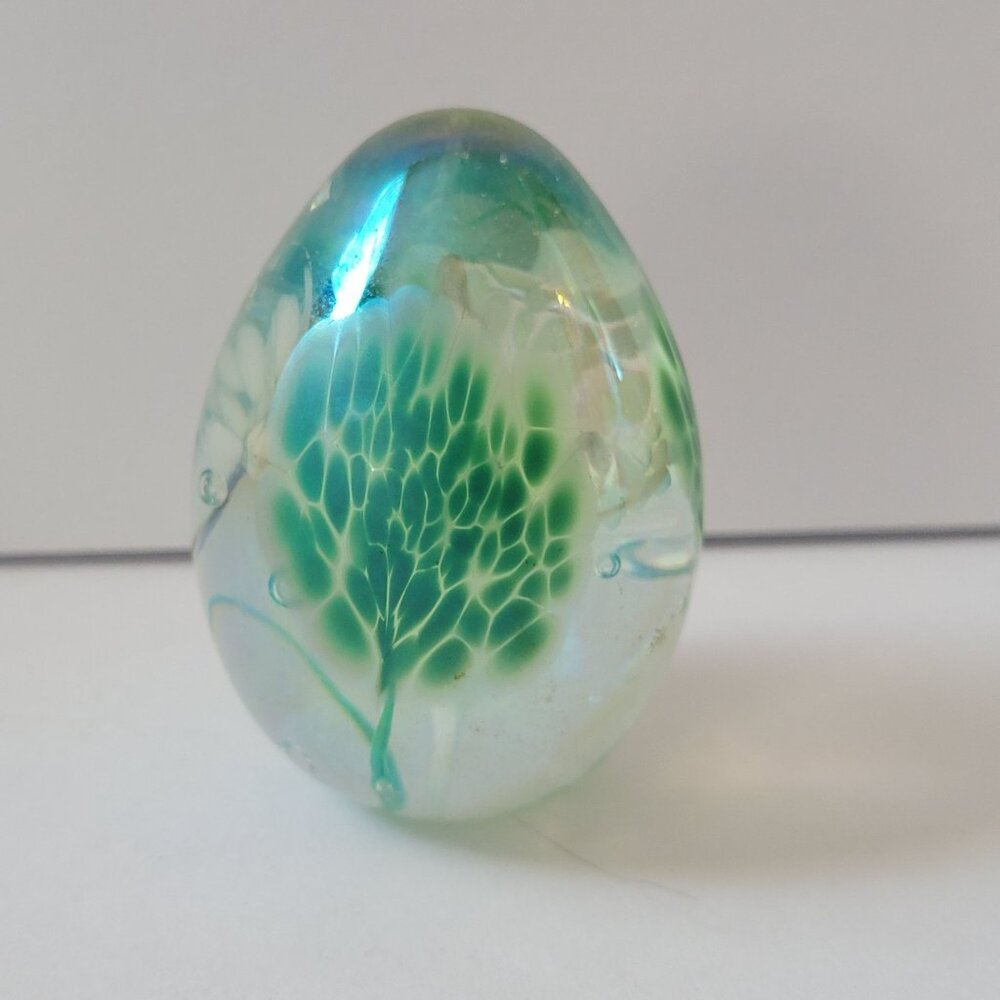 Mount St Helen's 87 Art Glass Egg Paperweight Green